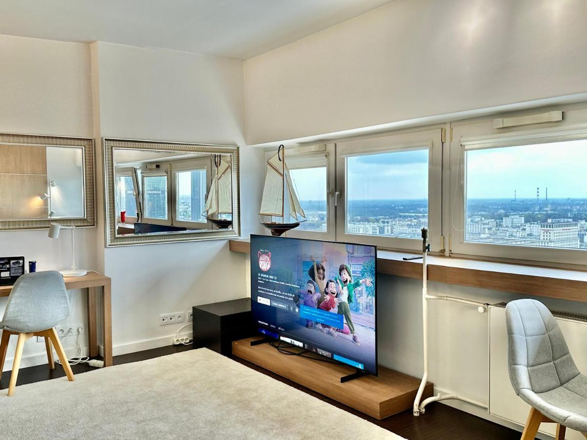 TOP metro x2 fast WiFi 400 Mbs 70’TV Netflix HBO Max AppleTV+ Disney+ Varsovia Exterior foto