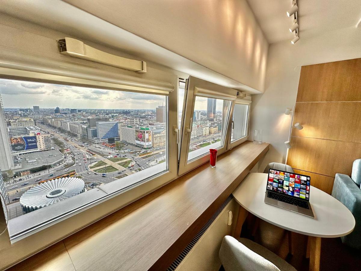 TOP metro x2 fast WiFi 400 Mbs 70’TV Netflix HBO Max AppleTV+ Disney+ Varsovia Exterior foto