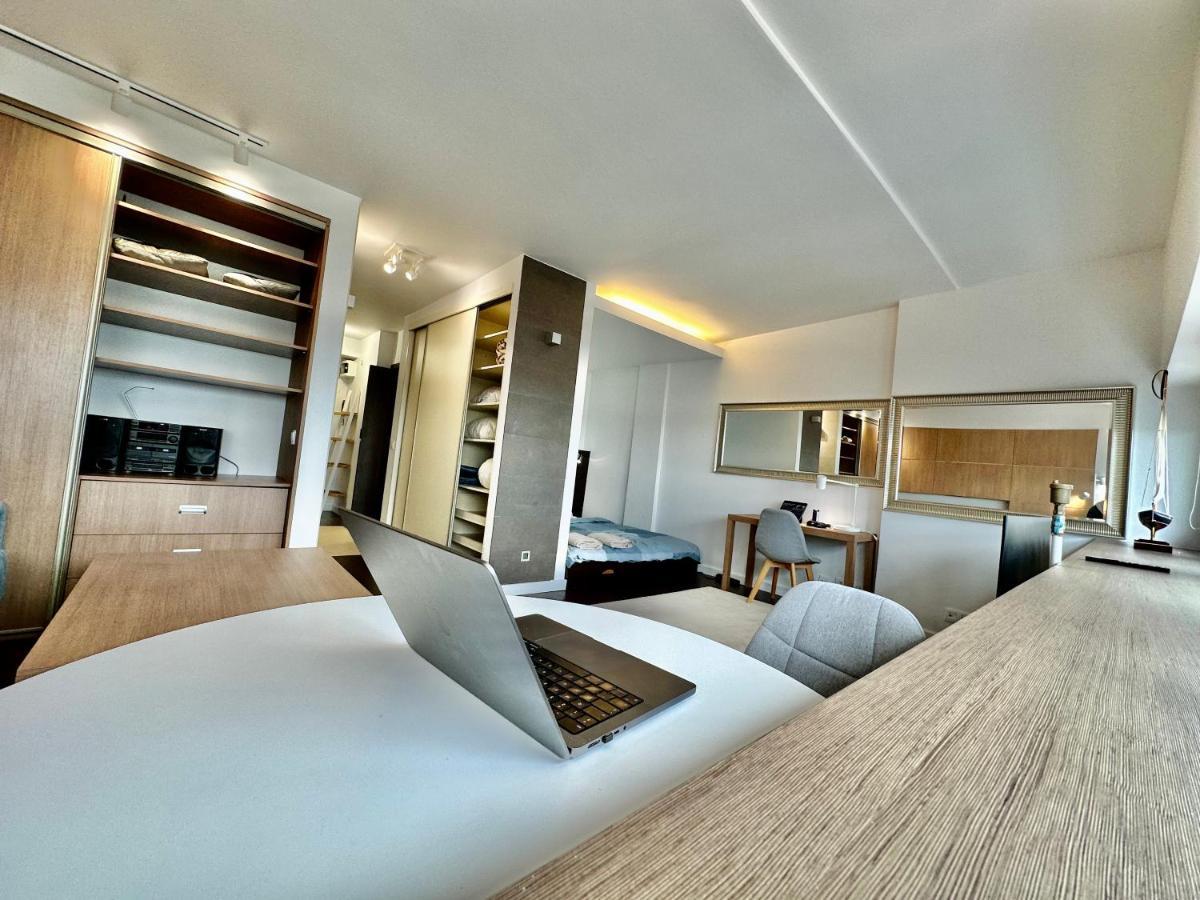TOP metro x2 fast WiFi 400 Mbs 70’TV Netflix HBO Max AppleTV+ Disney+ Varsovia Exterior foto