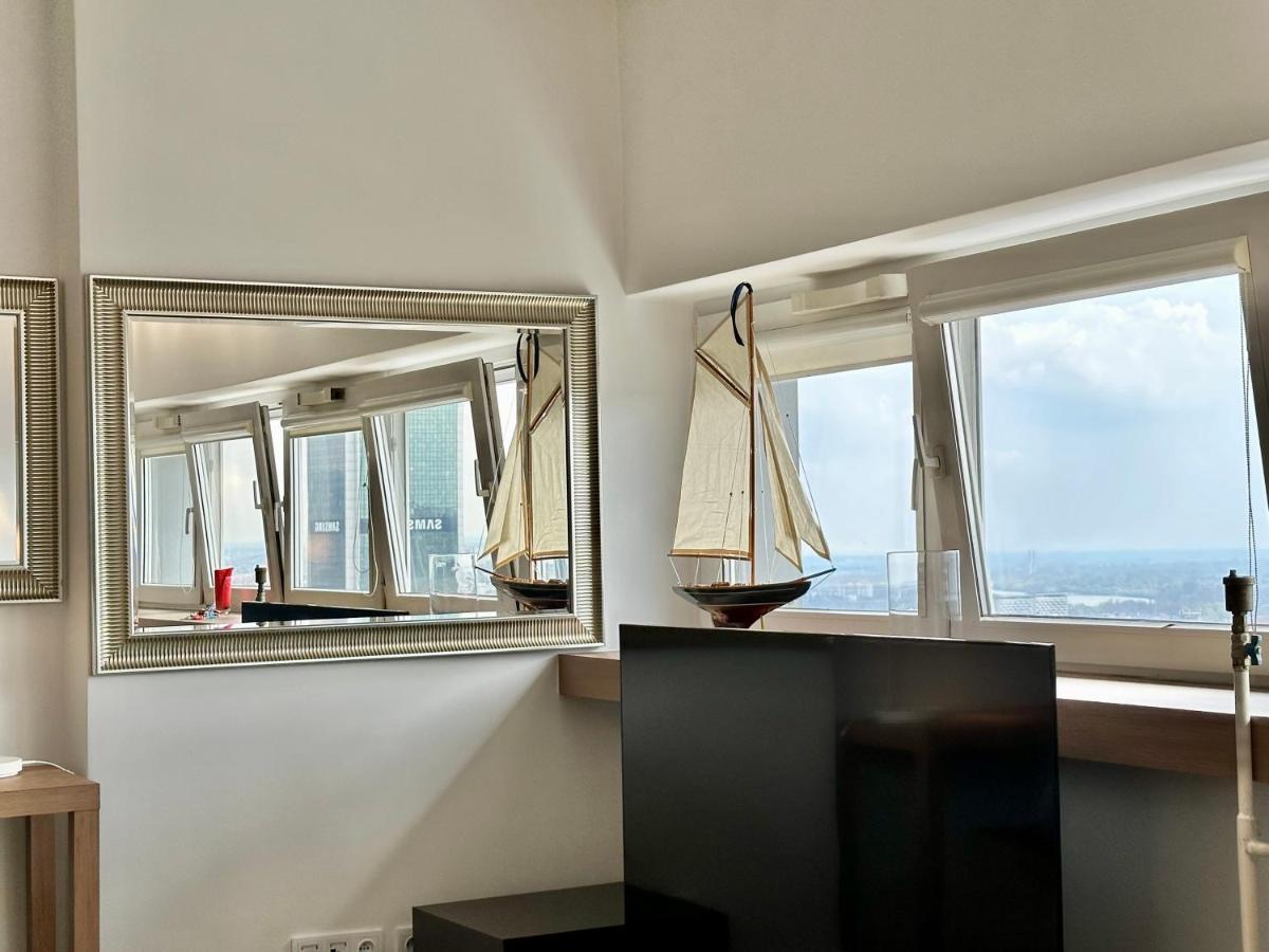 TOP metro x2 fast WiFi 400 Mbs 70’TV Netflix HBO Max AppleTV+ Disney+ Varsovia Exterior foto