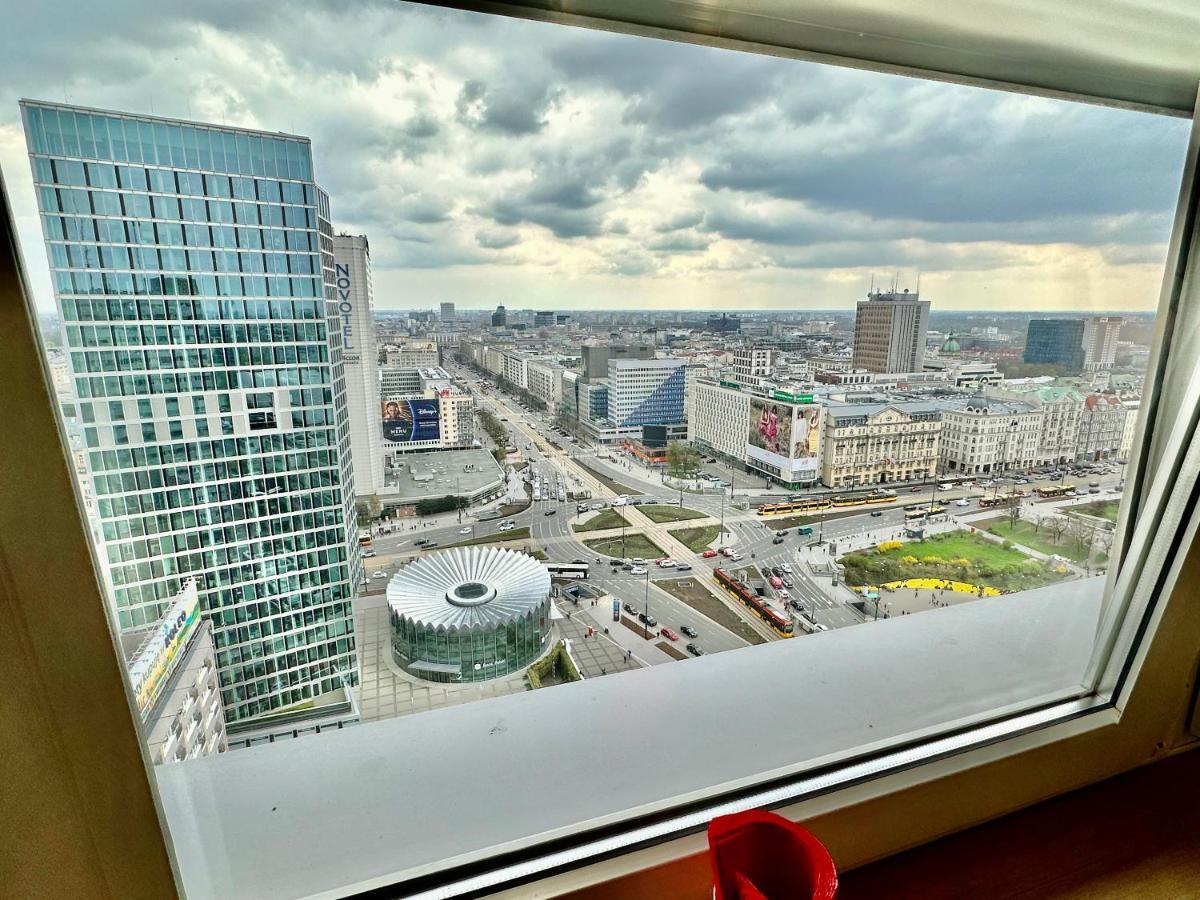 TOP metro x2 fast WiFi 400 Mbs 70’TV Netflix HBO Max AppleTV+ Disney+ Varsovia Exterior foto